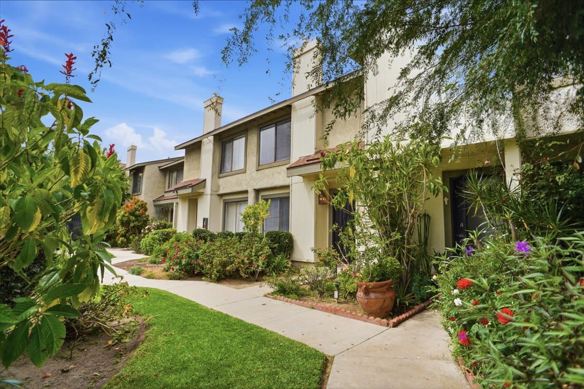 Beautiful North Hills for sale!