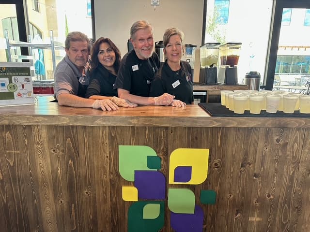 Bella Vida Senior Center Volunteers